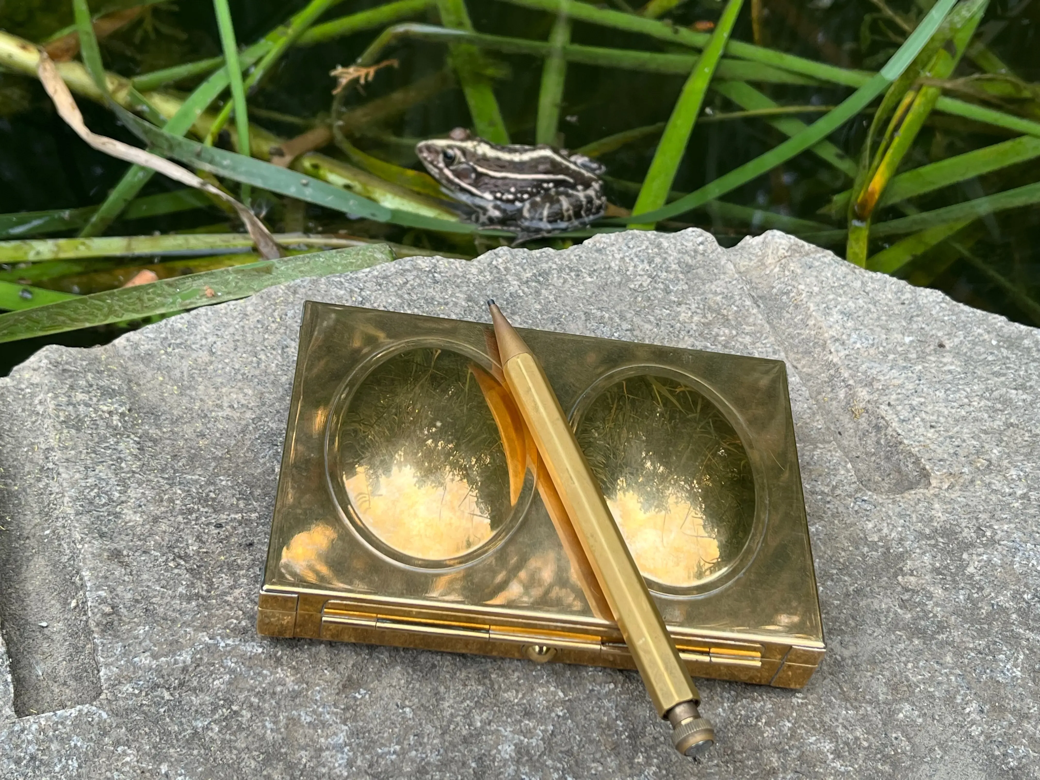 不器工坊 Roberson 式水彩盒,Kaweco Brass Special,还有一只蛙